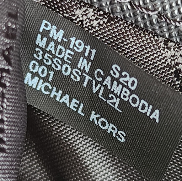 Michael Kors Jet Set Medium Phone Black Wallet Wristlet - Picture 4 of 6